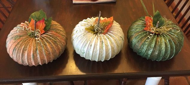 my-dryer-vent-hose-pumpkins-crafts-repurposing-upcycling-seasonal-holiday-decor
